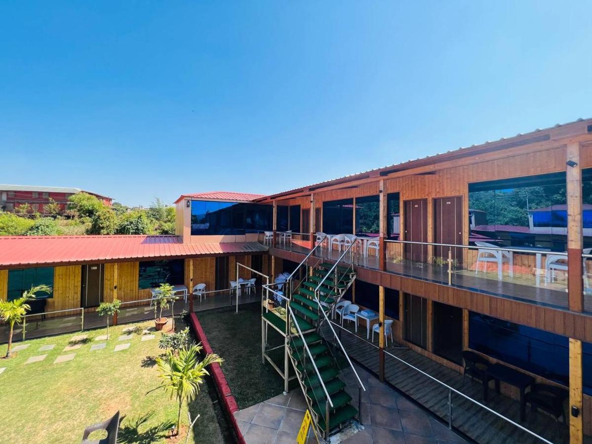 Arya Resort And Spa Mahabaleshwar Bagian luar foto